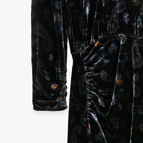 Perfect holiday dress ZARA PRINTED VELVET DRESS - Picture 7 of 8